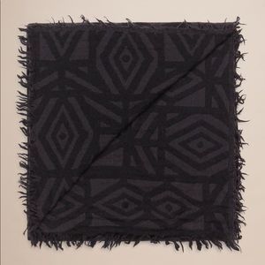 ARITZIA - Pop Art Blanket Scarf - Charcoal Black